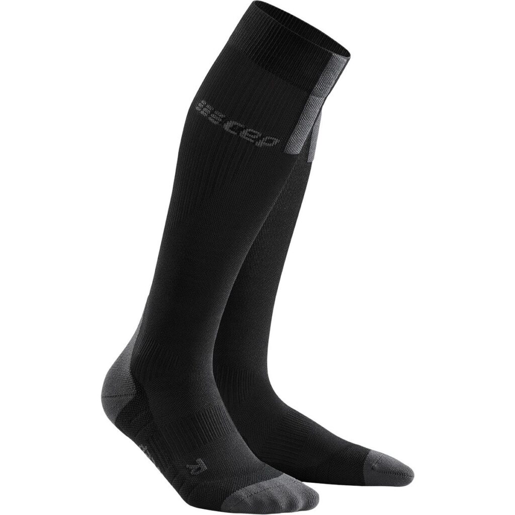 CEP Run Tall Compression Socks 4.0 forbedrer din præstation med avanceret kompression, åndbarhed og komfort. Perfekt til træning og hurtigere restitution!