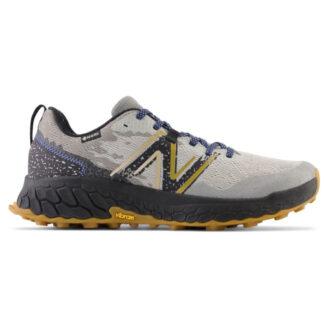 Opdag New Balance Hierro 7 GTX trail-løbeskoene - udforsk naturen med overlegen beskyttelse og komfort. Stødabsorberende teknologi og slidstærk konstruktion