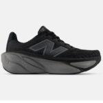 Oplev uovertruffen komfort og støtte med New Balance Fresh Foam More v5. Ideel til alle løbere, gør hver tur behagelig og responsiv.