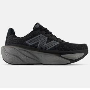 Oplev uovertruffen komfort og støtte med New Balance Fresh Foam More v5. Ideel til alle løbere, gør hver tur behagelig og responsiv.