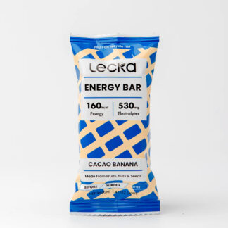 Lecka energi bar Lækker med mango, cashewnødder og kokosflager. Naturlige ingredienser, bæredygtig indpakning og perfekt til træning eller en sund snack!