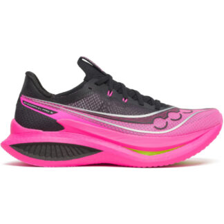 Saucony Endorphin Pro 5 er en let konkurrencesko med kulfiberplade, responsiv dæmpning og maksimal fart til nye personlige rekorder.